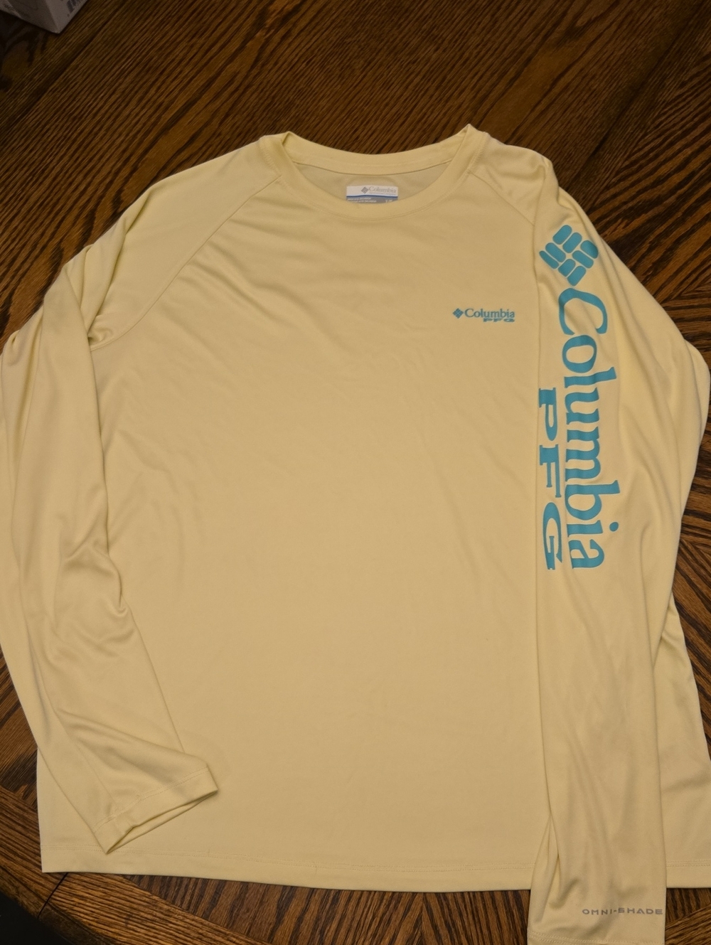 Columbia Long-Sleeve Performance Tee in Pale Yellow with Teal Logo